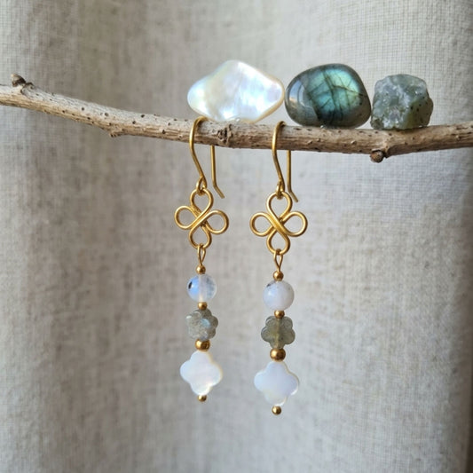 Brincos Madre Pérola, Labradorita e Pedra da Lua