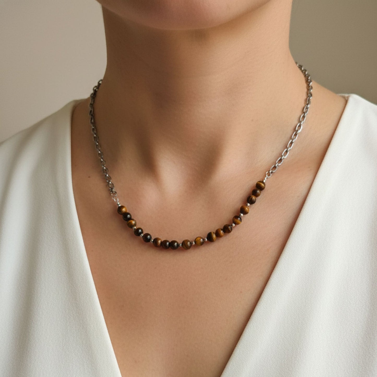 Colar Força e Estilo - Olho de Tigre e Corrente Prateada