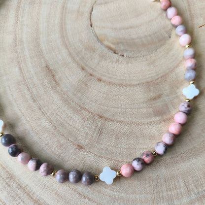 Colar Aura Rosa VI – Jaspe Zebra Rosa e Flores de Madre Pérola