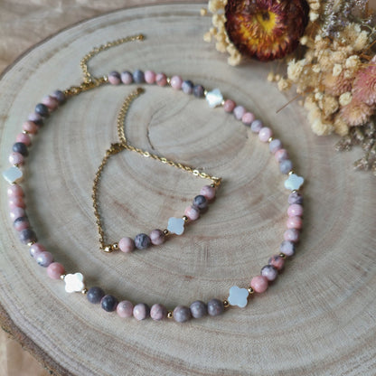 Pulseira Aura Rosa VI – Jaspe Zebra Rosa e Flores de Madre Pérola