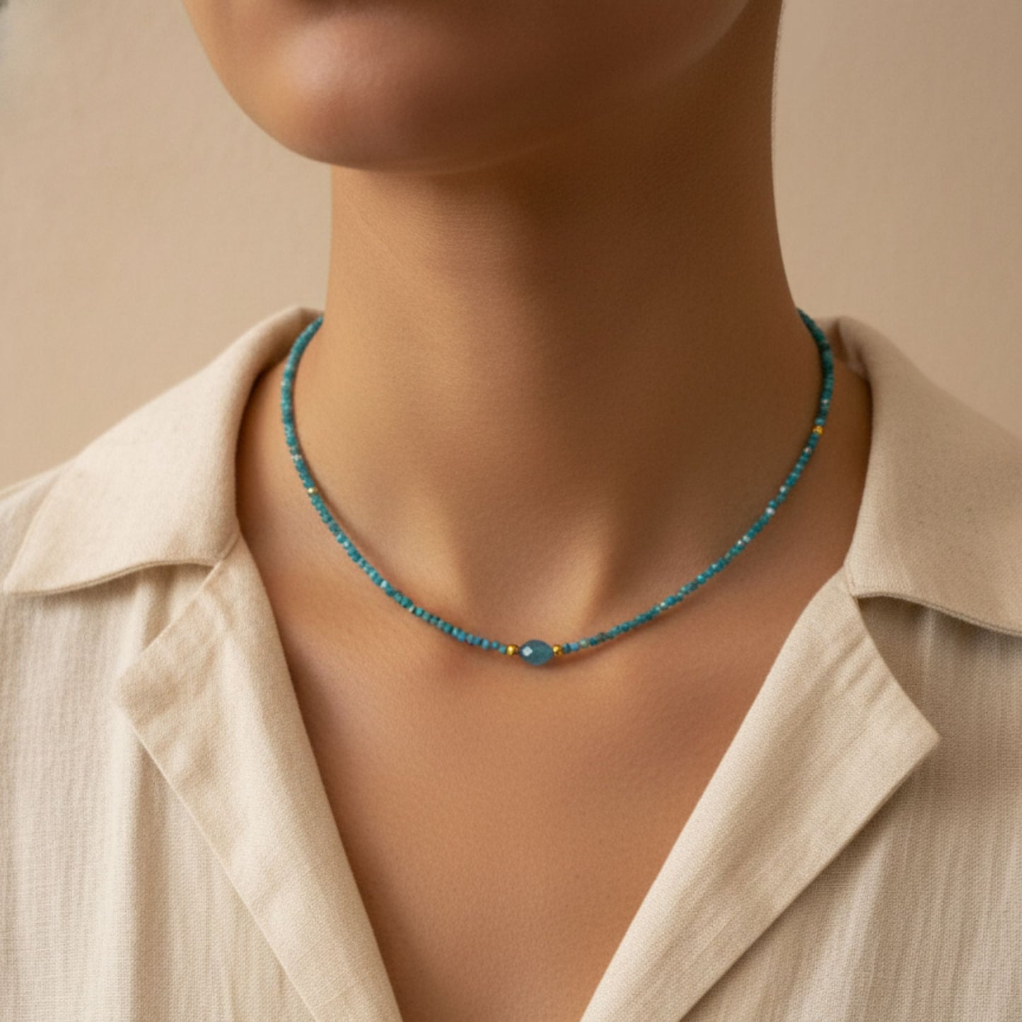 Colar Minimalista de Apatite - Brilho e Inspiração