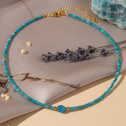 Colar Minimalista de Apatite - Brilho e Inspiração