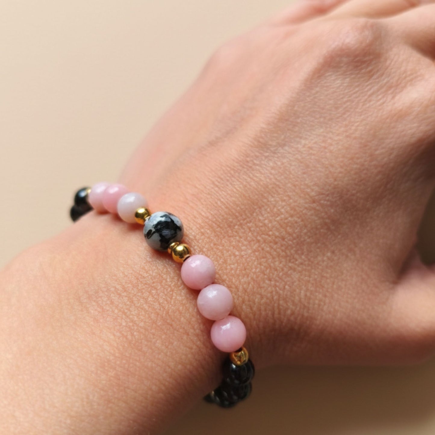 Pulseira Aura Rosa II – Pedra da Lua, Granada e Opala Rosa