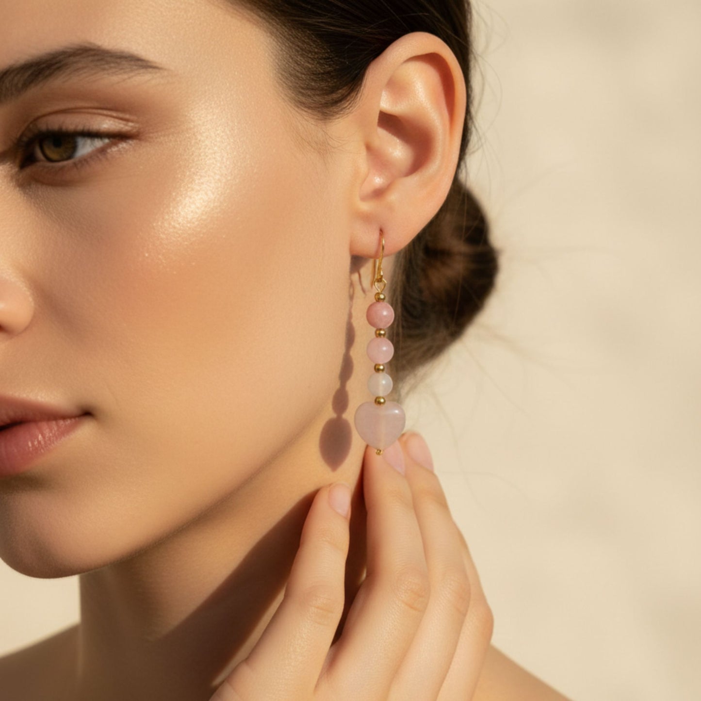 Brincos Aura Rosa – Trio de Cristais e Coração de Quartzo