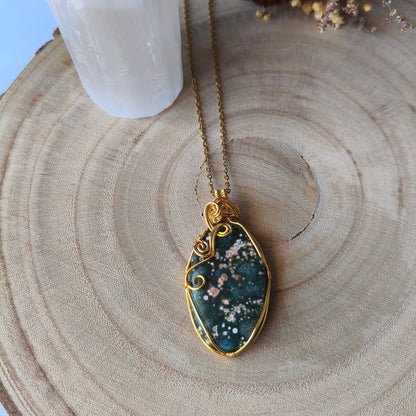 Pendente Jaspe Oceano Orbicular Feito à Mão em Dourado
