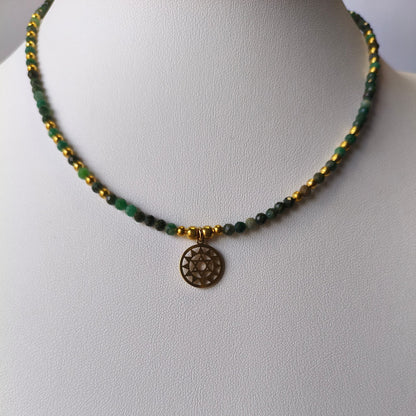 Colar Mica Verde · Chakra Cardíaco
