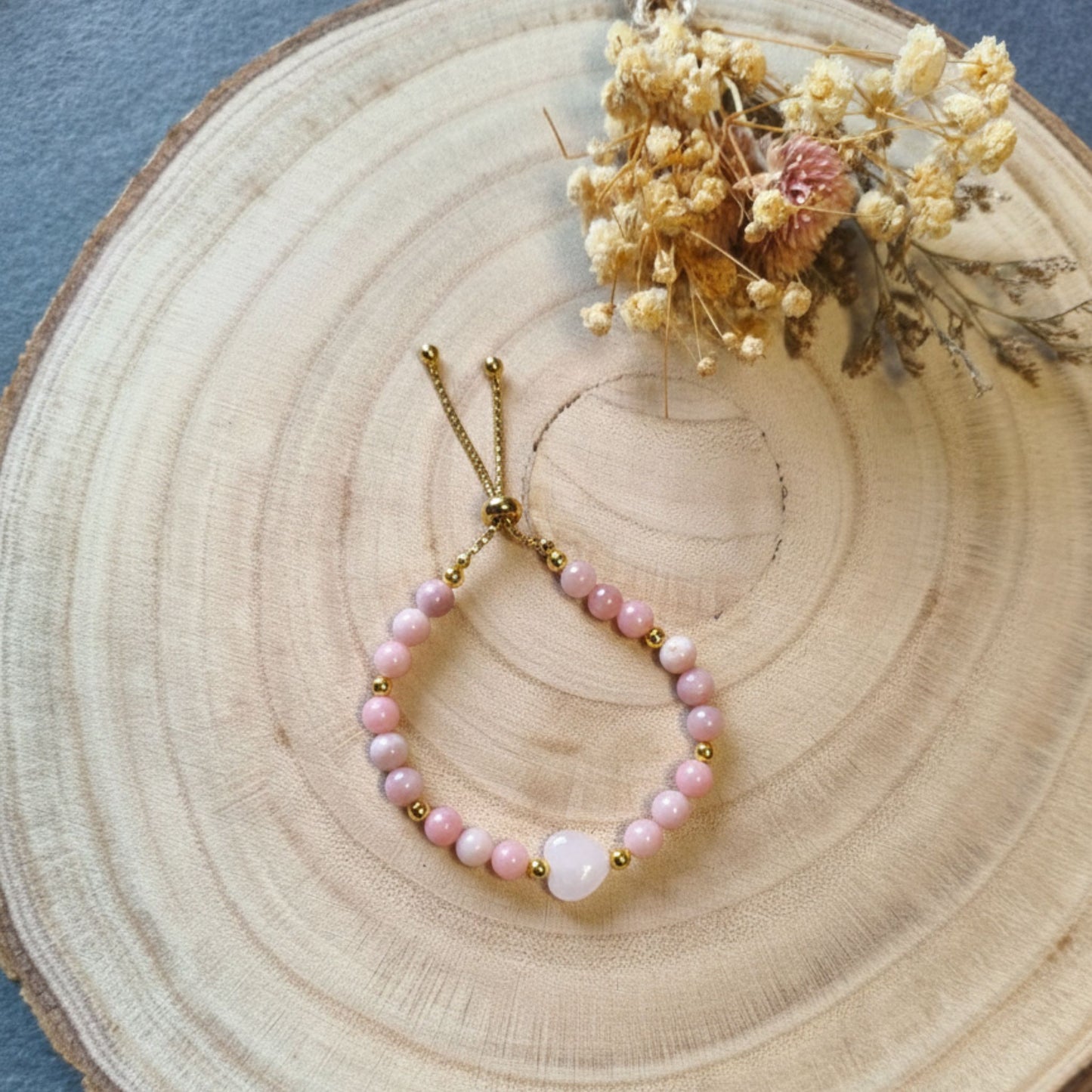 Pulseira Aura Rosa IV – Opala Rosa, Coração de Quartzo e Aço Inox