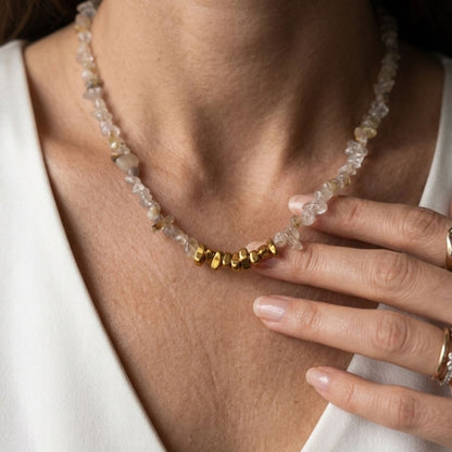 Colar Quartzo Rutilado & Hematite Dourada – Brilho e Foco